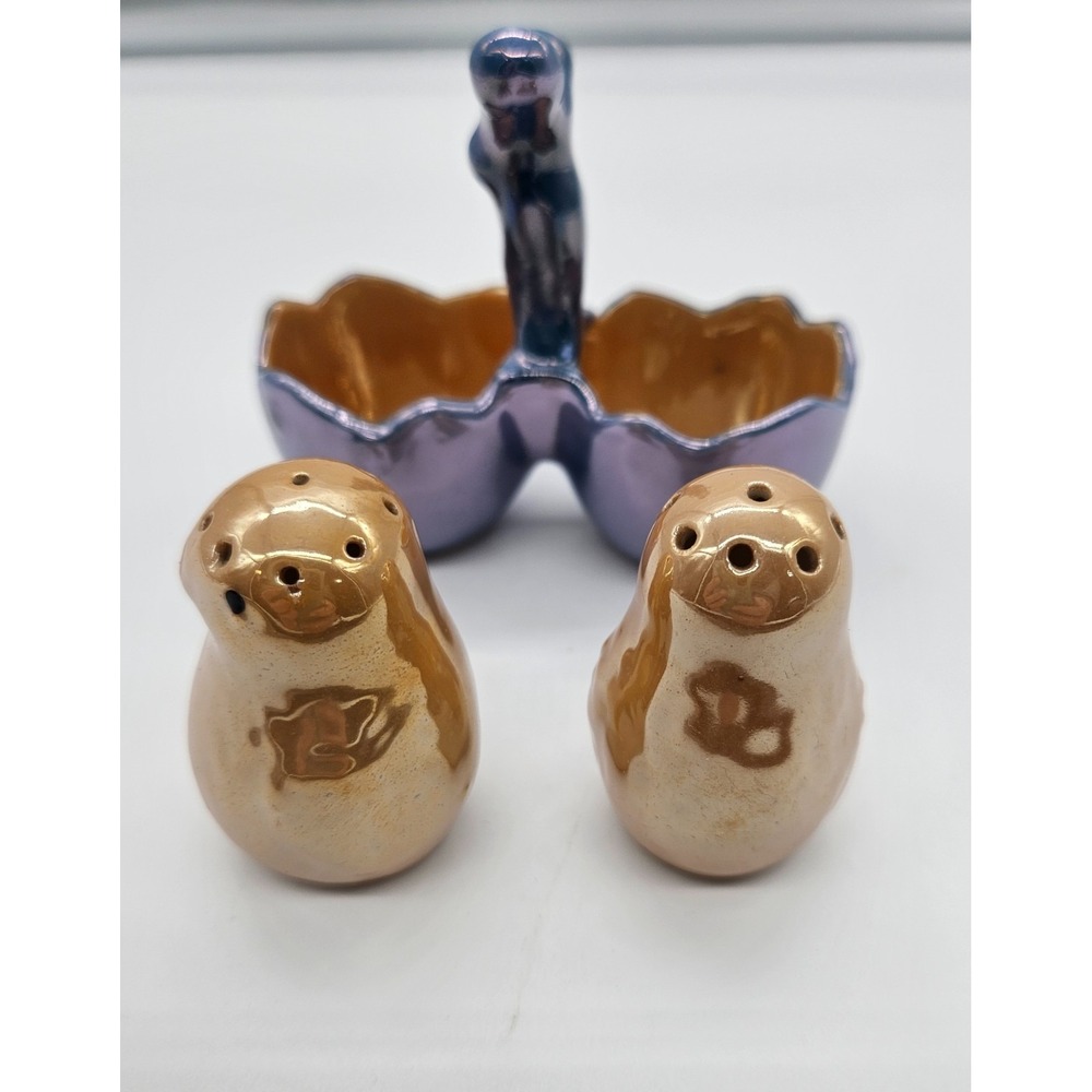 Lusterware Japan Ceramic Chick Salt and Pepper Shakers in Egg Holder with Handle - Picture 7 of 13